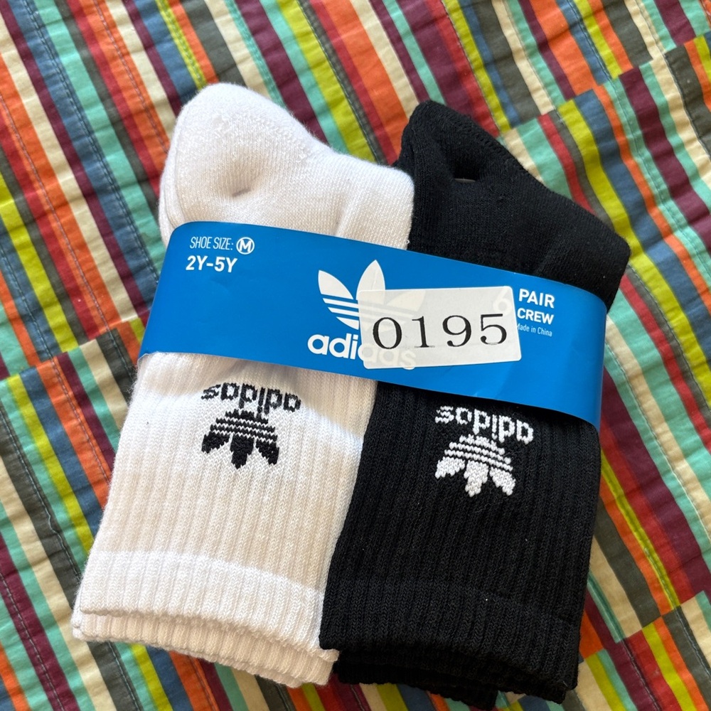 6- pairs adidas Kids 2-Pack Crew Socks in White & Black size medium 2Y-5Y nwt